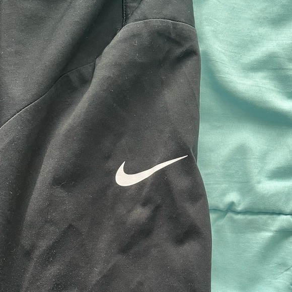Black Small Nike golf jacket - Picture 4 of 4